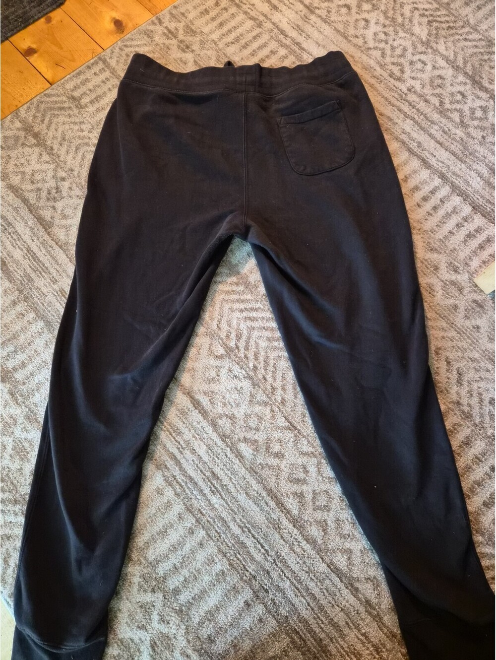 L.L. Bean Men’s Jeans Size 40 x 32  Tapered Leg Black Logo Patch